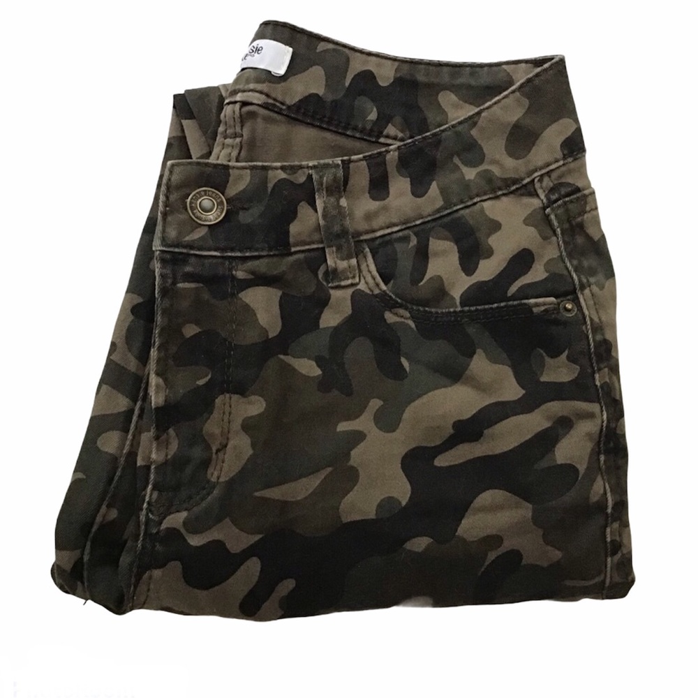Kensie Camo Pants, Size 4/27